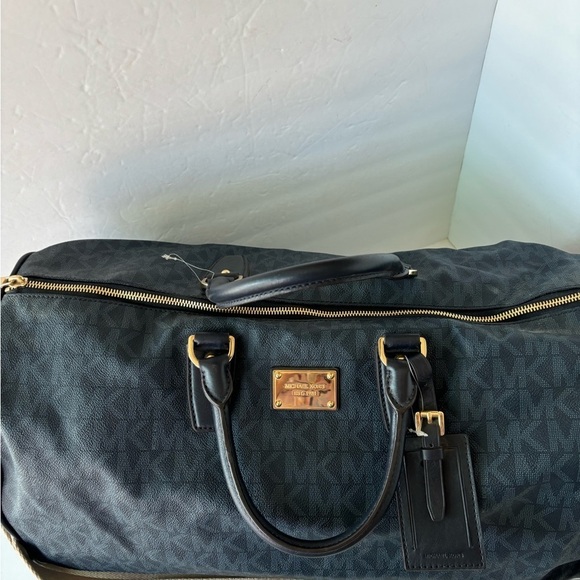 Michael Kors EUC Navy Printed Canvas Duffel Bag. - Picture 2 of 11